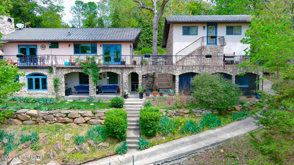 Photo of 3987 Doe Valley Pkwy, Brandenburg, KY 40108 (MLS # 1715232)