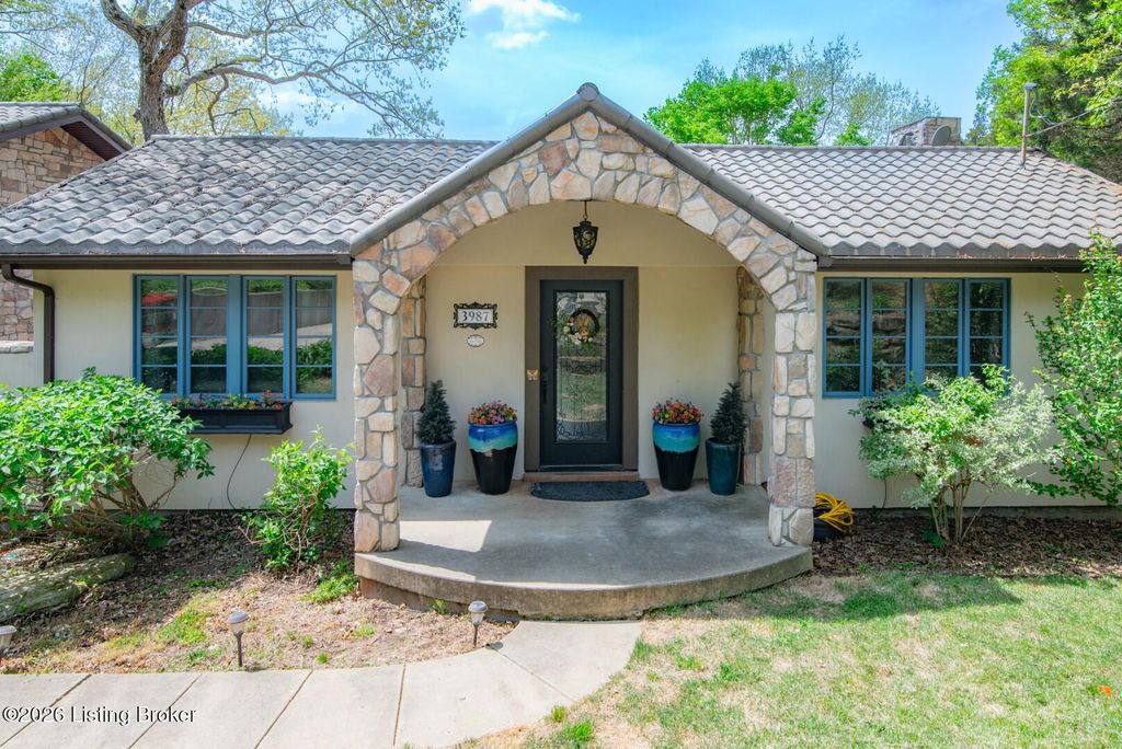 Photo of 3987 Doe Valley Pkwy, Brandenburg, KY 40108 (MLS # 1715232)