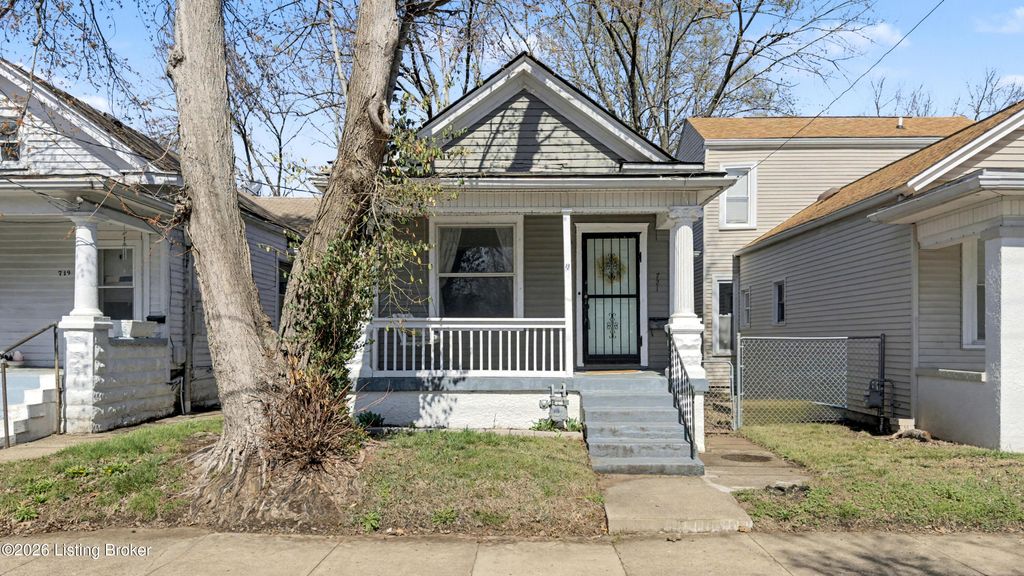 Photo of 721 Shelby Pkwy, Louisville, KY 40203 (MLS # 1711403)