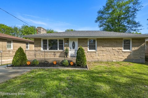 Photo of 1109 Lavista Way, Louisville, KY 40219 (MLS # 1714561)
