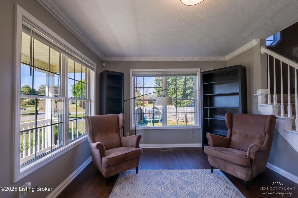 Photo of 124 Scenic View Dr, Mt Washington, KY 40047 (MLS # 1700156)