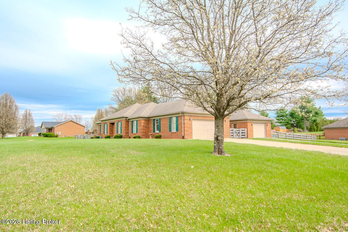 1001 Navajo Dr