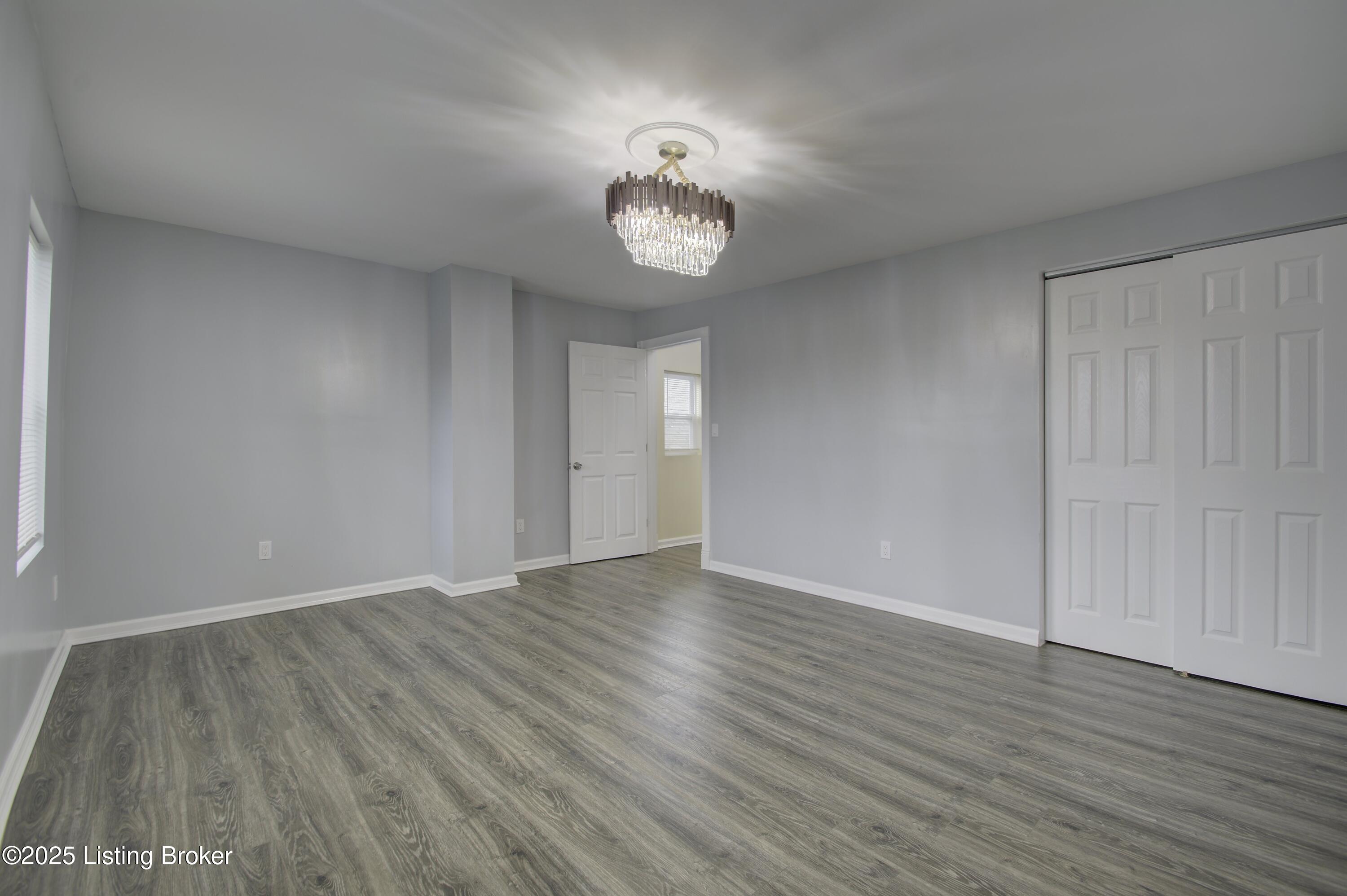 215 E 11th St, Covington, Kentucky image 24