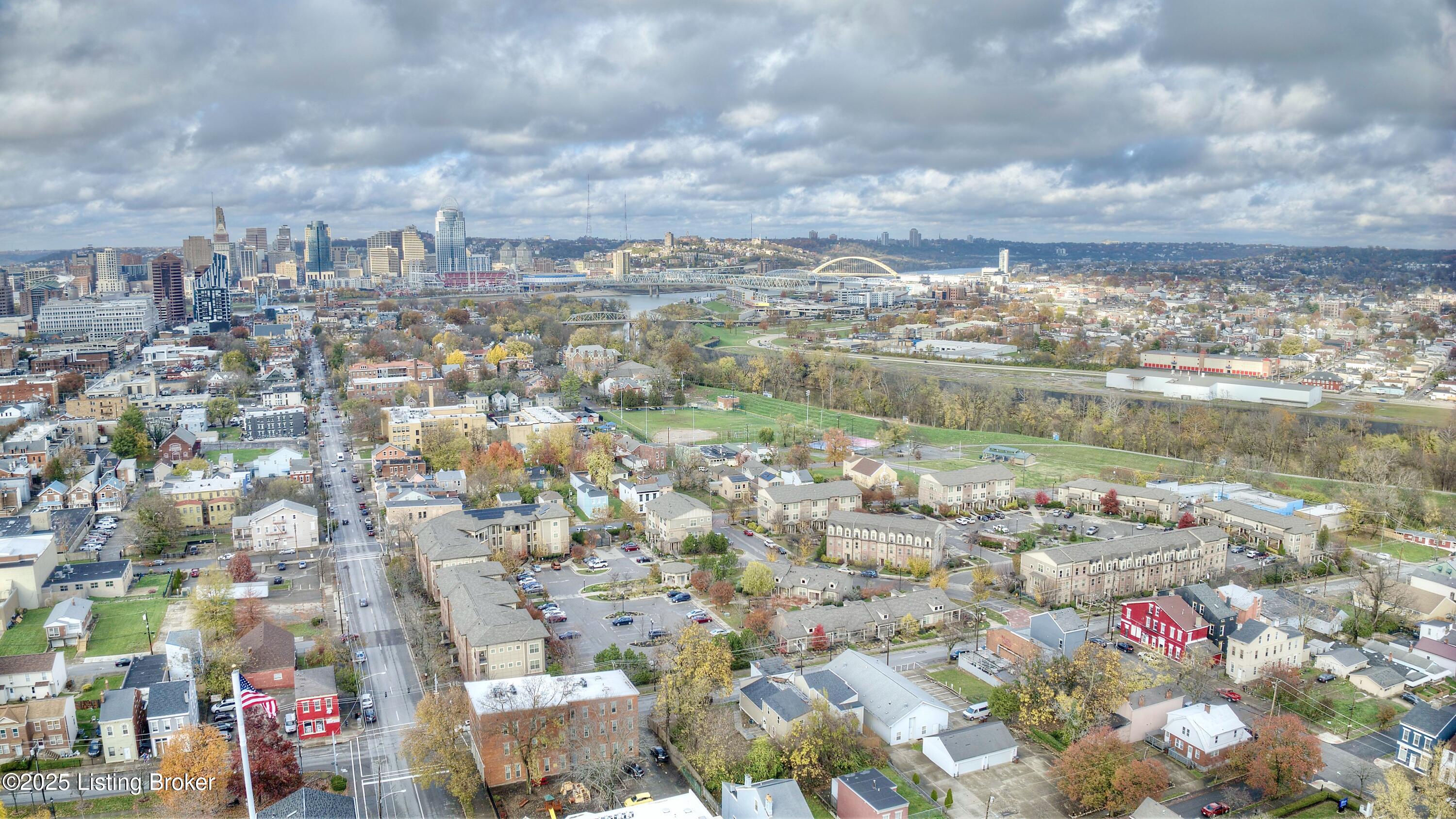 215 E 11th St, Covington, Kentucky image 29