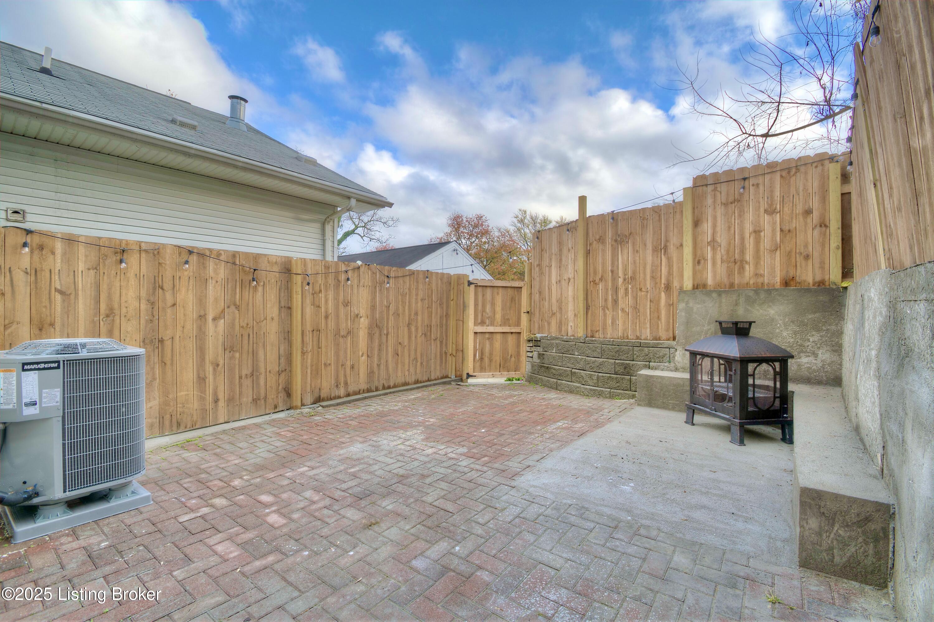 215 E 11th St, Covington, Kentucky image 2