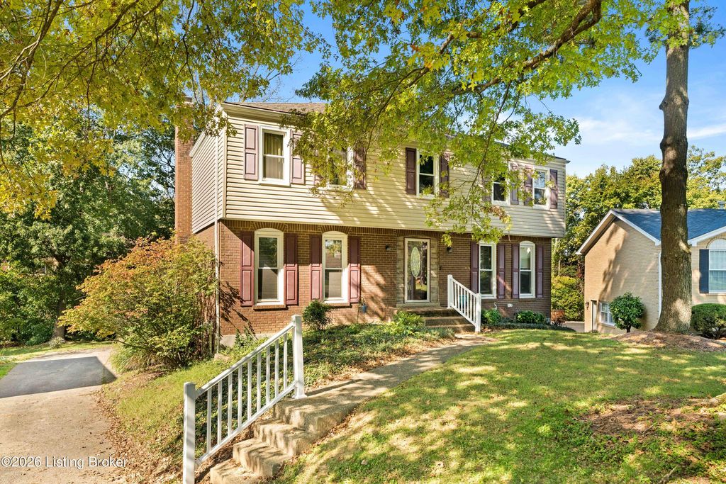 Photo of 7214 Blazier Ct, Louisville, KY 40228 (MLS # 1709940)