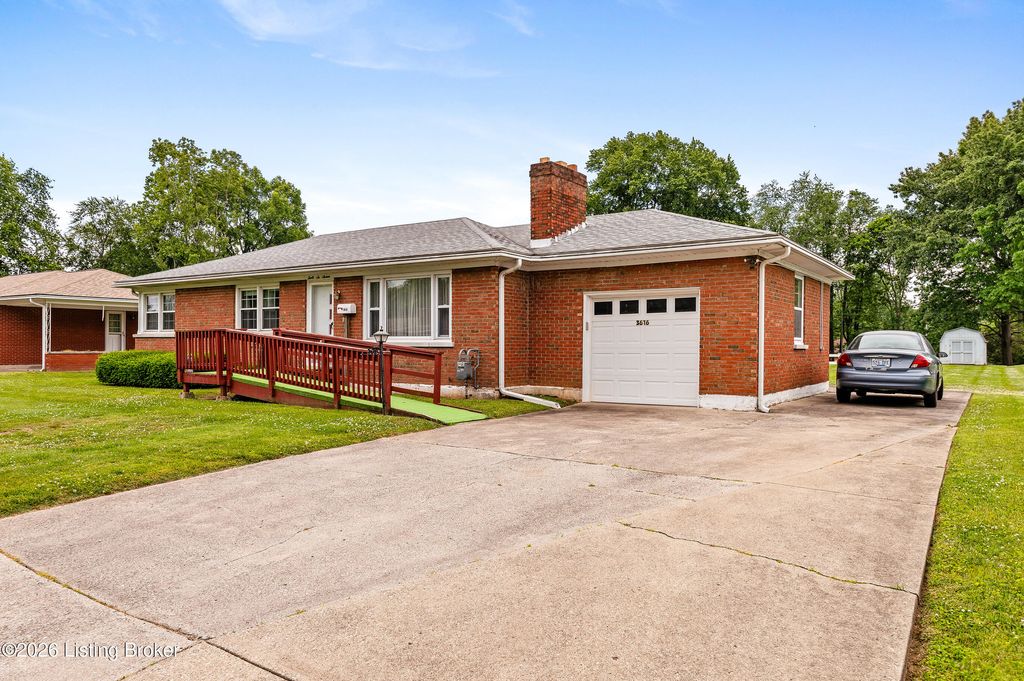 Photo of 3616 Brendenwood Rd, Louisville, KY 40272 (MLS # 1718087)
