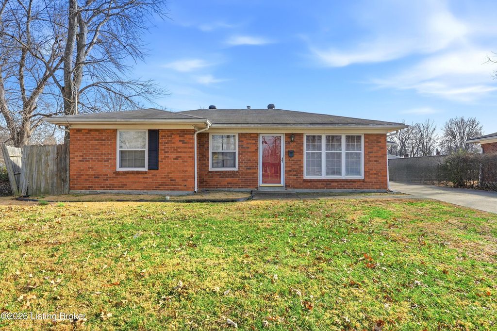 Photo of 203 Lesane Ct, Louisville, KY 40214 (MLS # 1706537)