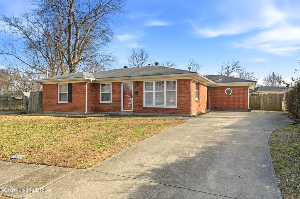 Photo of 203 Lesane Ct, Louisville, KY 40214 (MLS # 1706537)