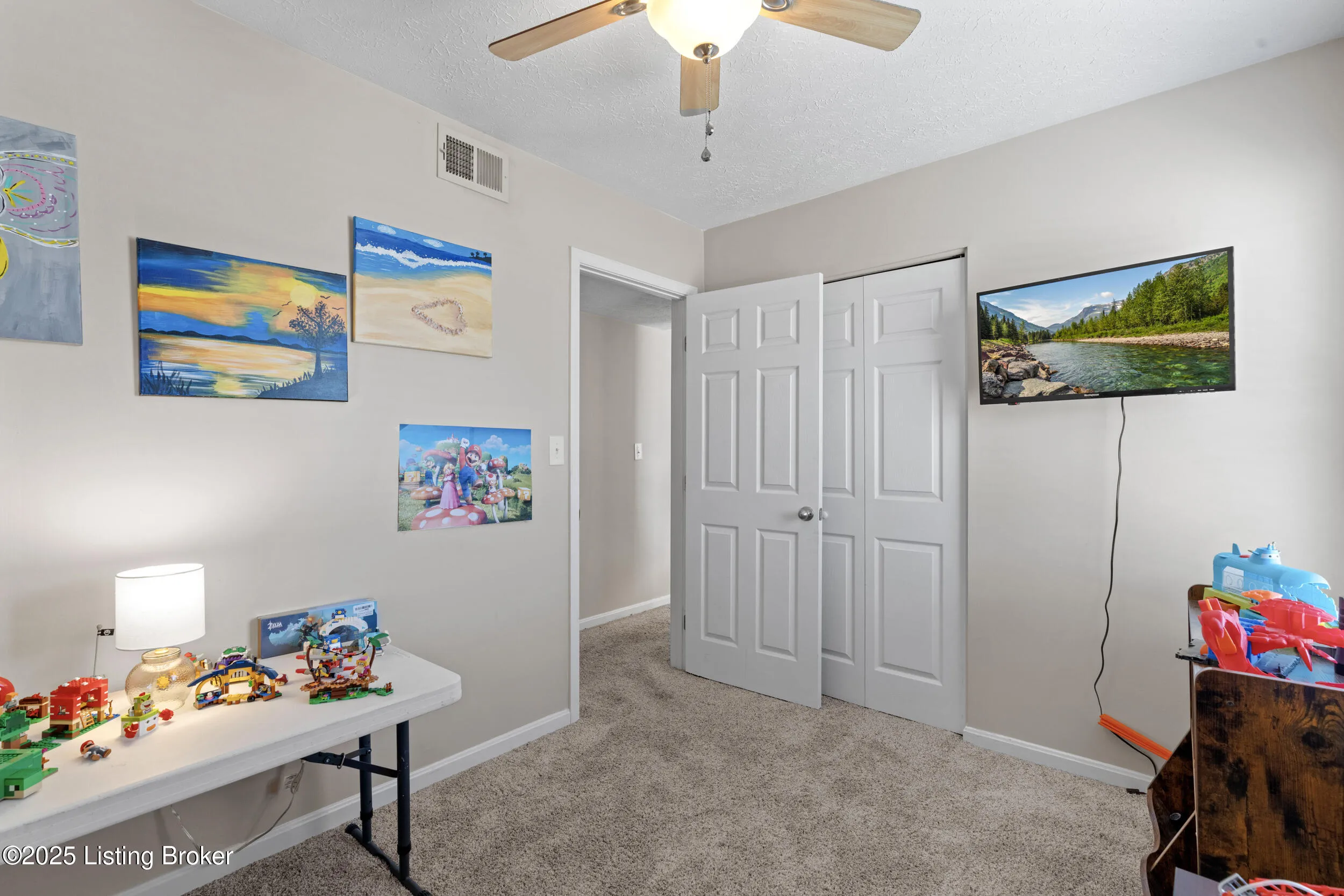 Louisville, Kentucky 40216, United States, 3 Bedrooms Bedrooms, ,1 BathroomBathrooms,Residential,Pending,13764