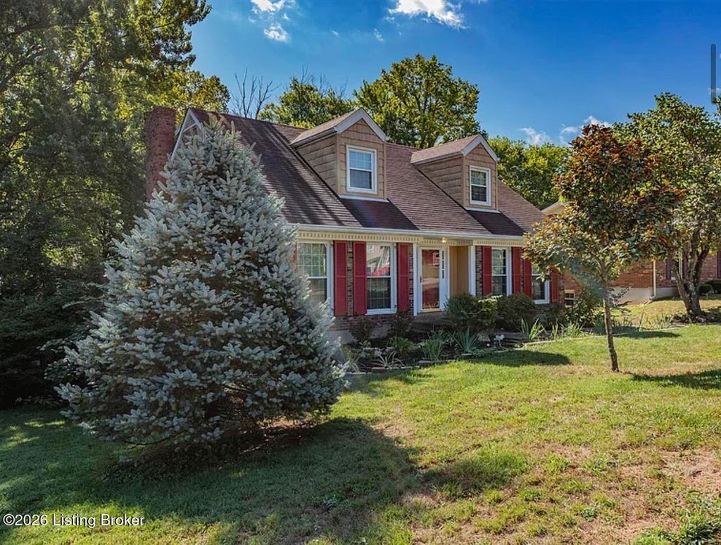 Photo of 3012 Lexham Rd, Louisville, KY 40220 (MLS # 1715128)