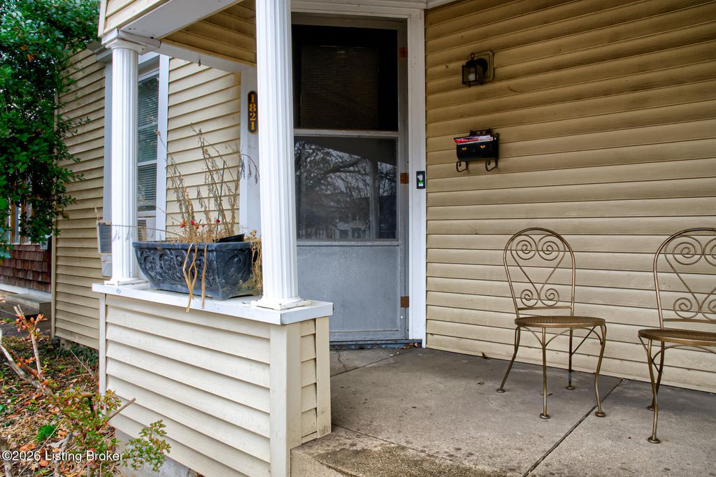 Photo of 1821 Eastern Pkwy, Louisville, KY 40204 (MLS # 1708514)