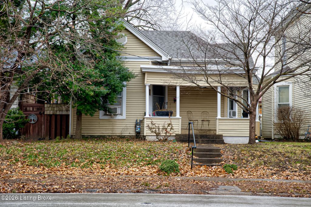 Photo of 1821 Eastern Pkwy, Louisville, KY 40204 (MLS # 1708514)
