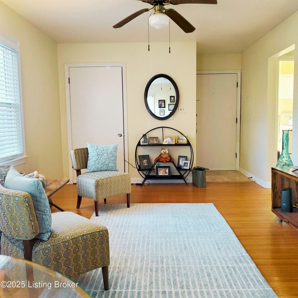 Photo of 2902 Abigail Dr #1, Louisville, KY 40205 (MLS # 1701838)