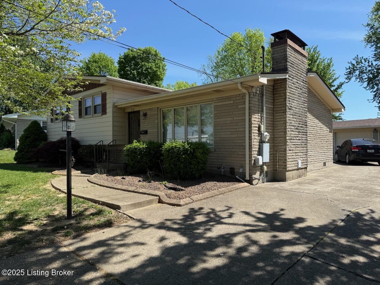 8701 Cottingham Way Way, Louisville, Pennsylvania image 1