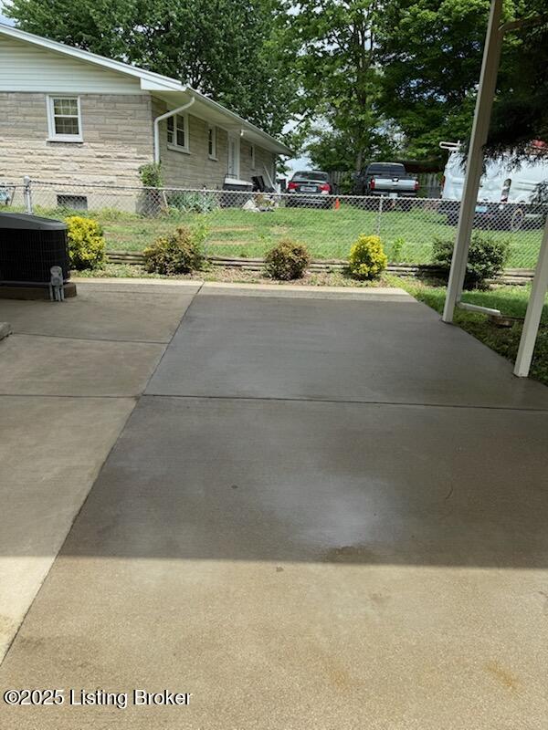 8701 Cottingham Way Way, Louisville, Pennsylvania image 2