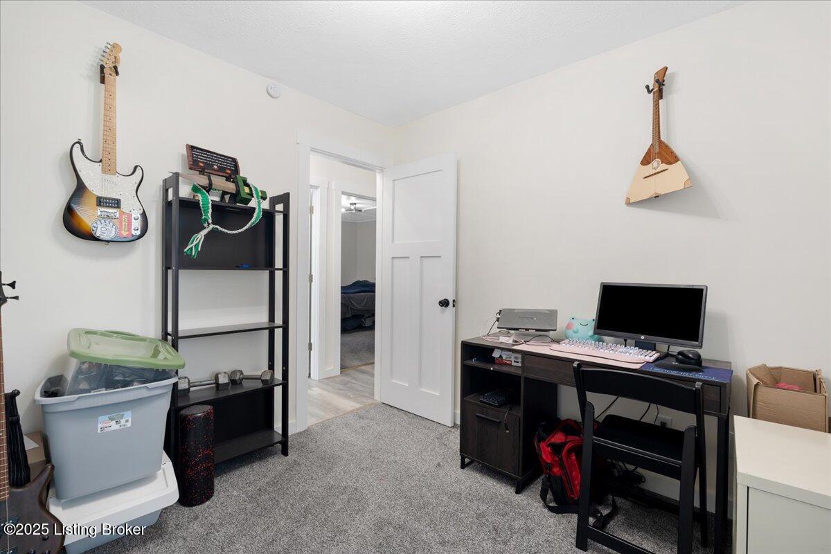 812 Castlewood Dr, New Albany, Pennsylvania image 13