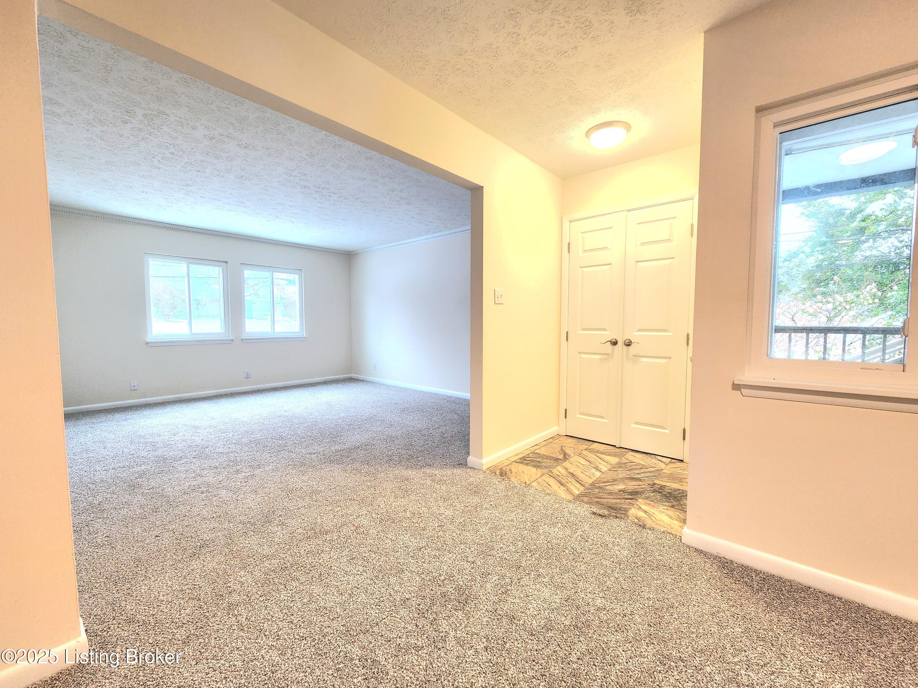 1815 Gardiner Ln #B-21, Louisville, Pennsylvania image 5