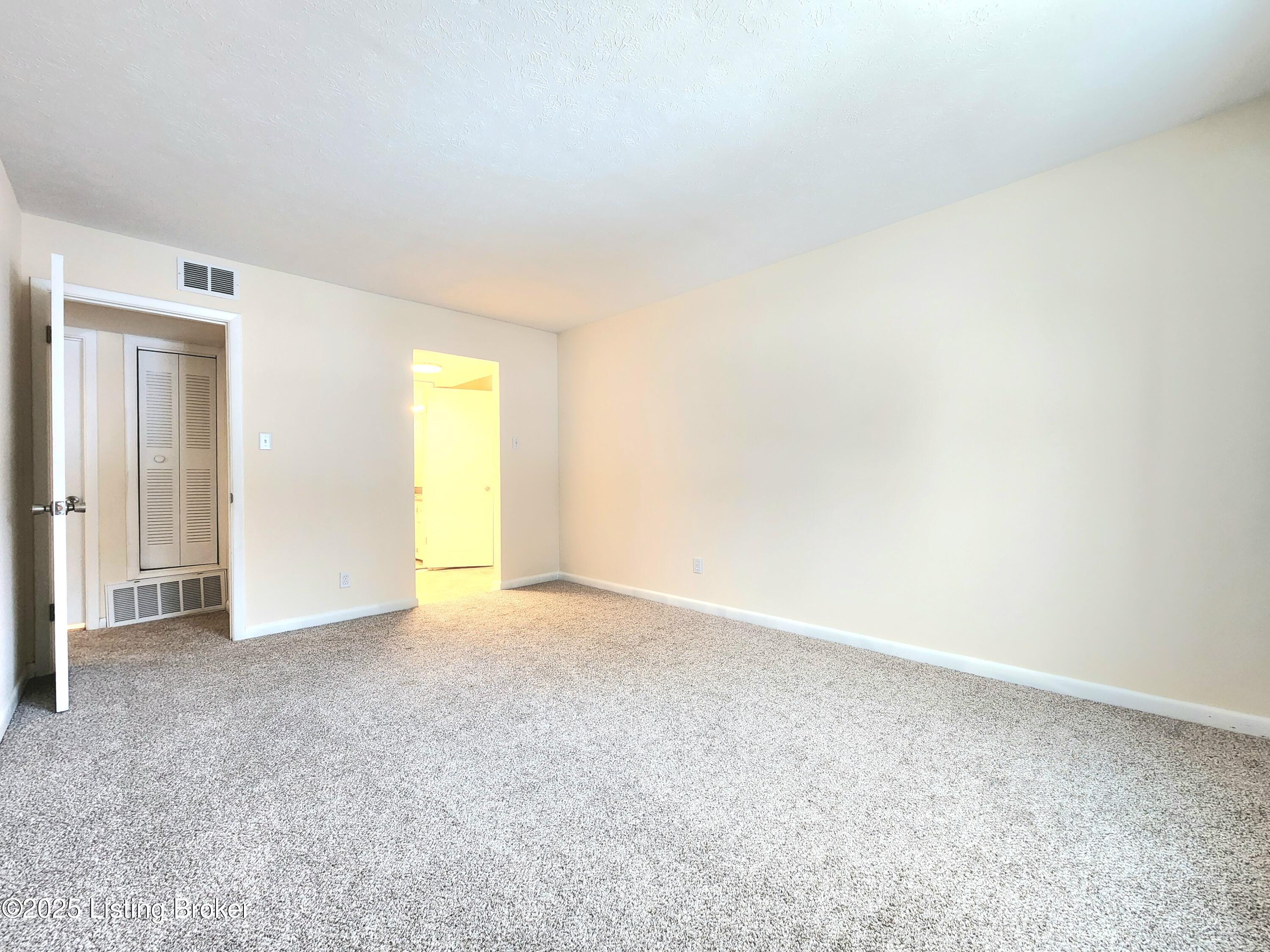 1815 Gardiner Ln #B-21, Louisville, Pennsylvania image 18