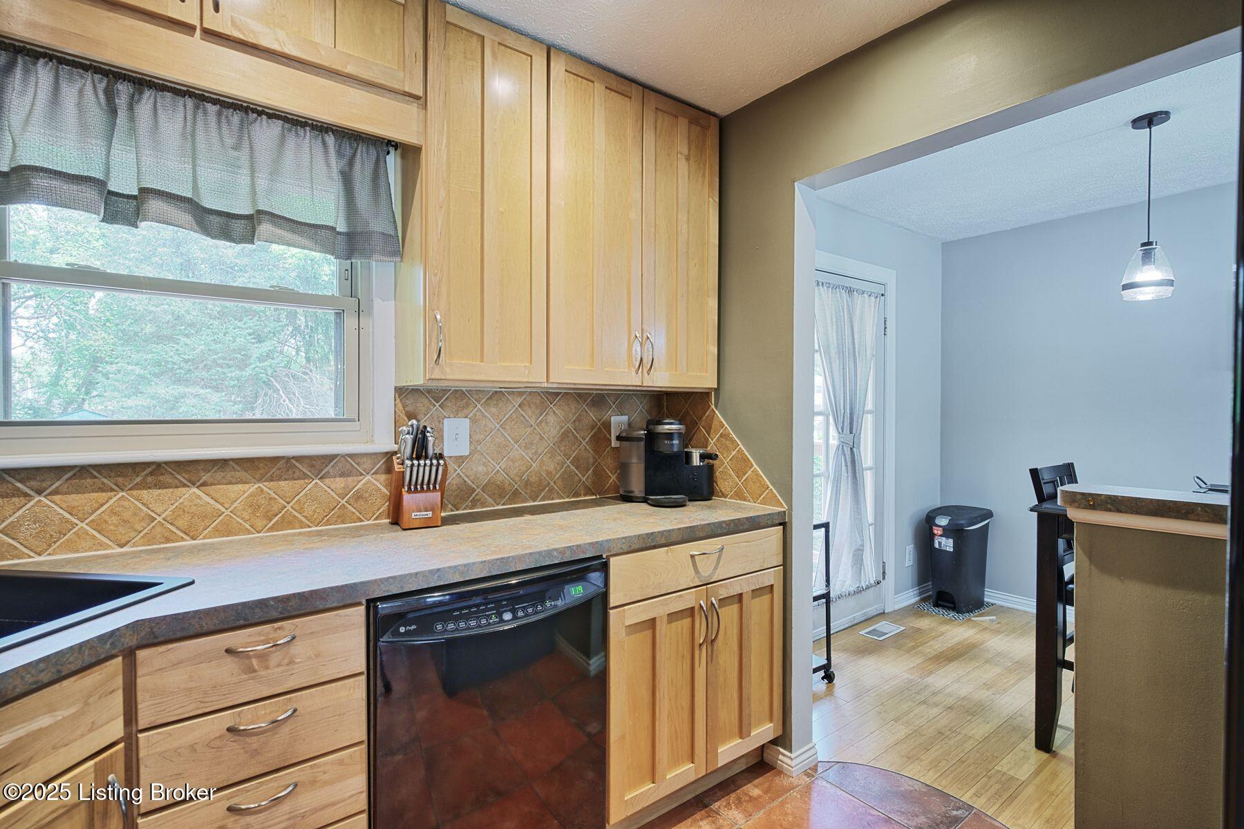 9507 Chadbourn Ct, Louisville, Kentucky image 12
