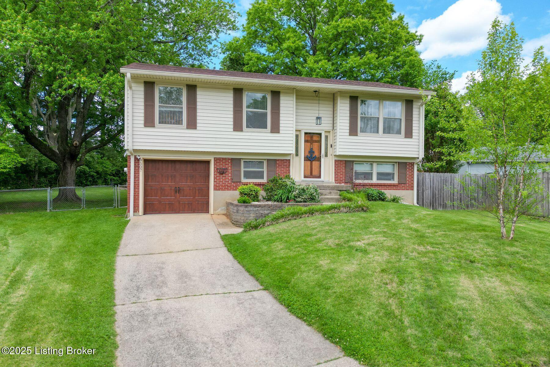 9507 Chadbourn Ct, Louisville, Kentucky image 4