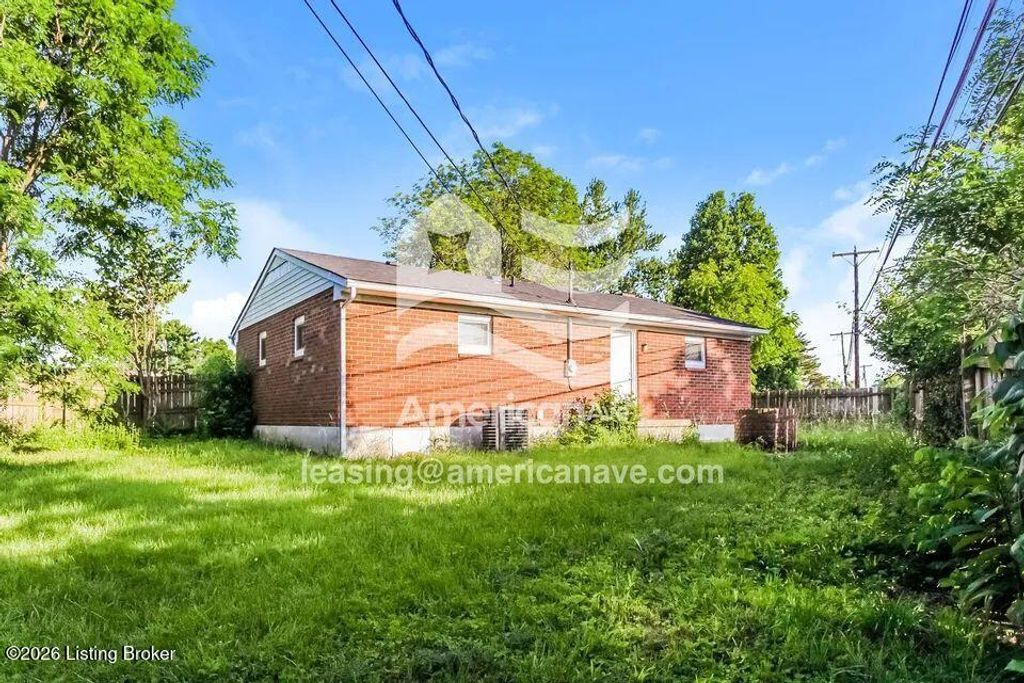 Photo of 1256 Golden Gate Park, Lexington, KY 40517 (MLS # 1712206)