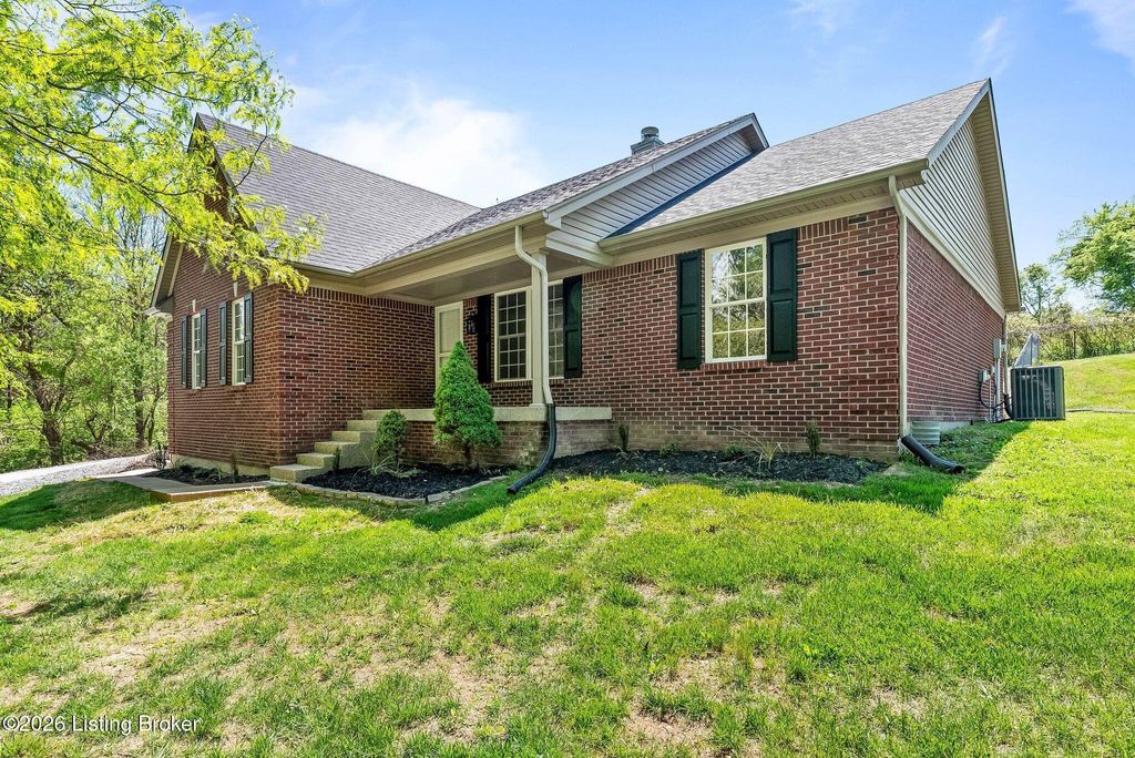 Photo of 282 Meadowlark Ct, Bedford, KY 40006 (MLS # 1715445)