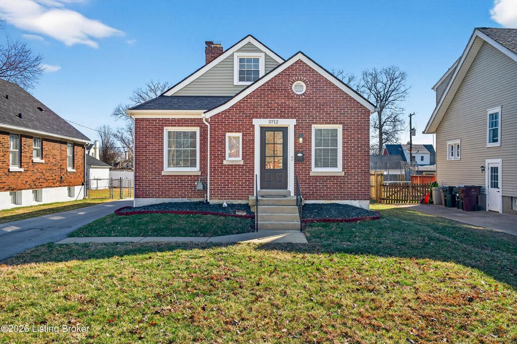 Photo of 3712 Warner Ave, Louisville, KY 40207 (MLS # 1707346)