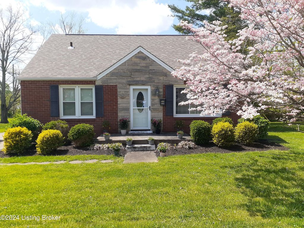 Photo of 502 Marengo Dr, Louisville, KY 40243 (MLS # 1716830)
