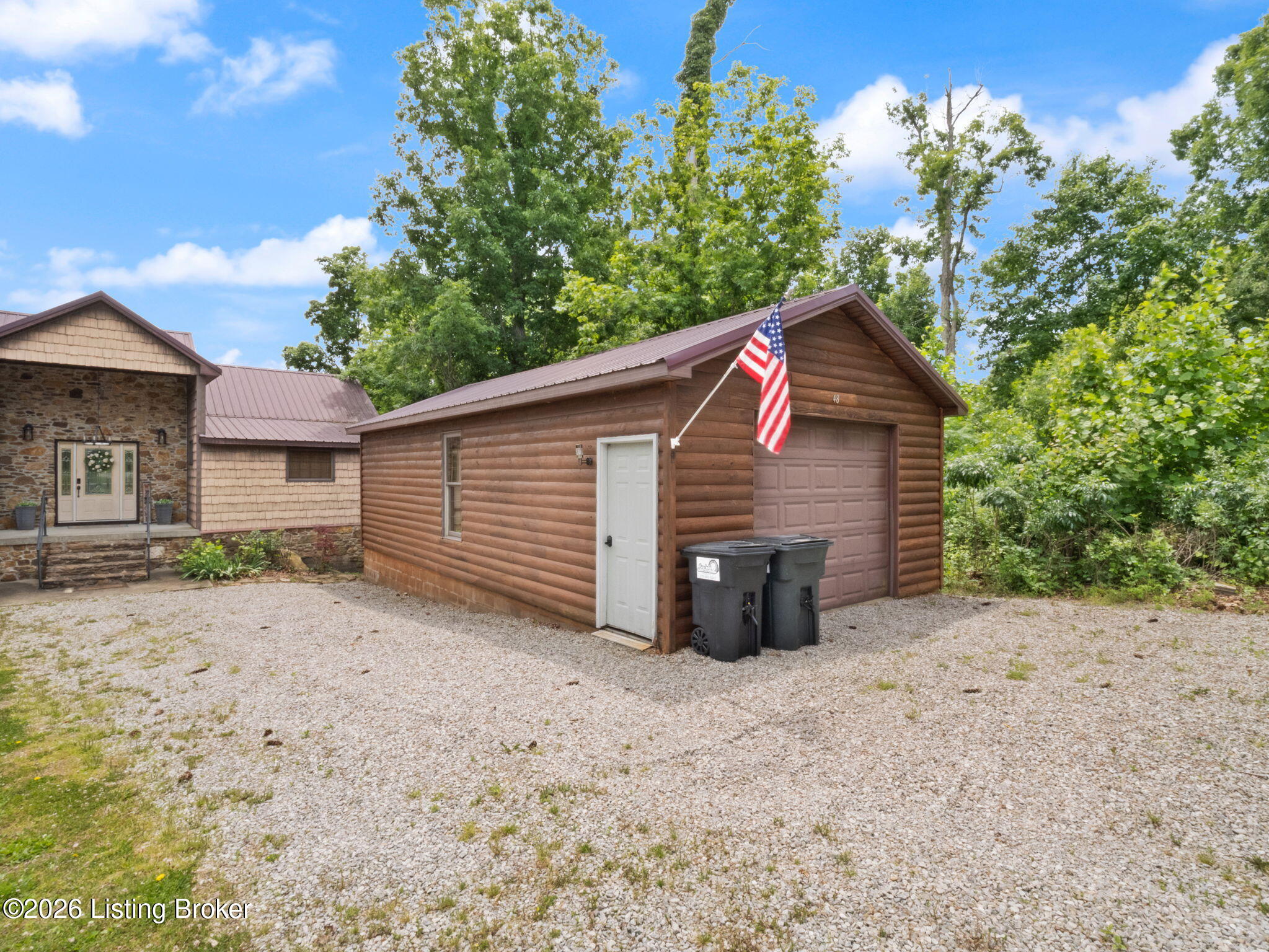 48 Shores Ln