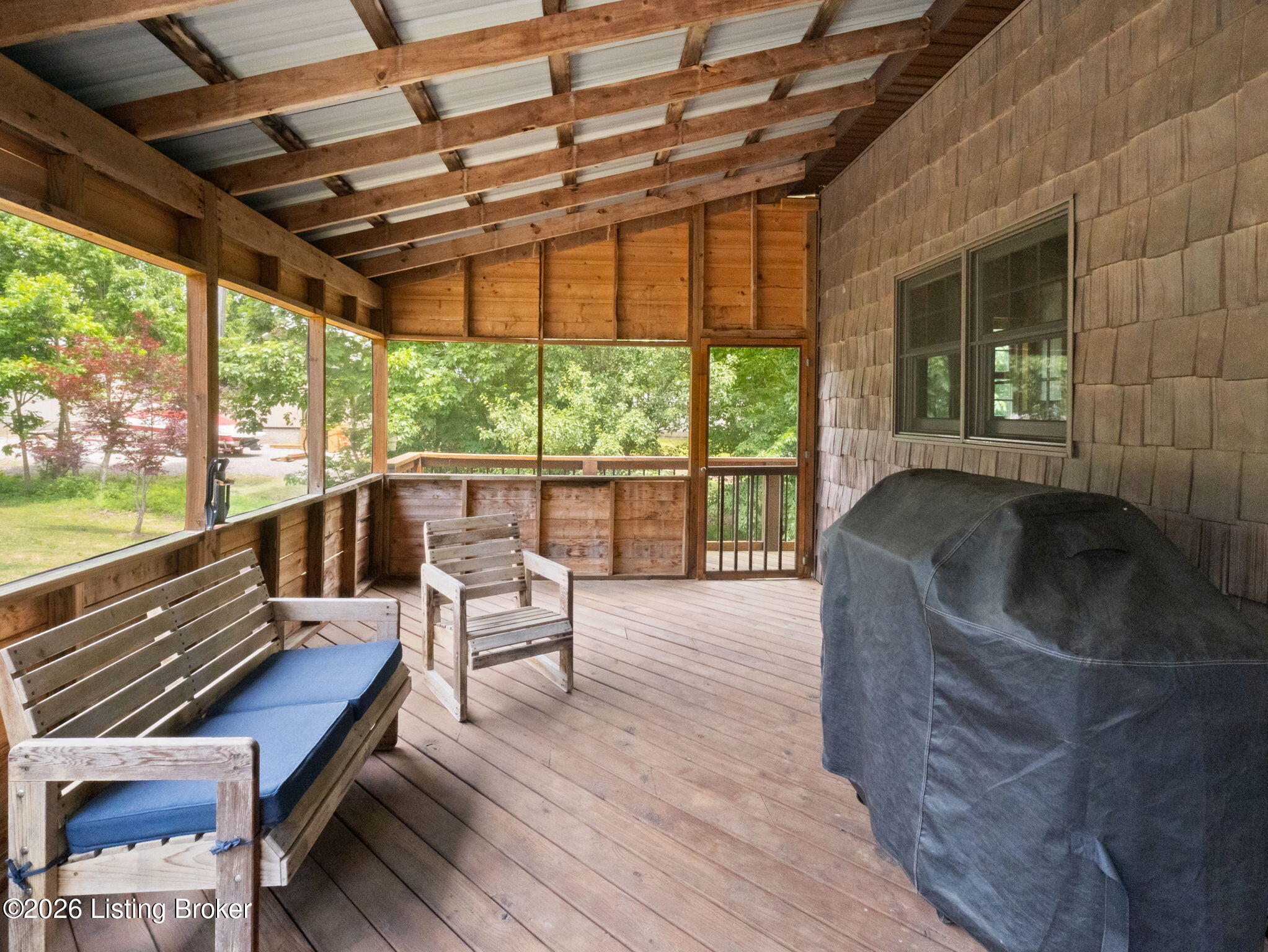 48 Shores Ln