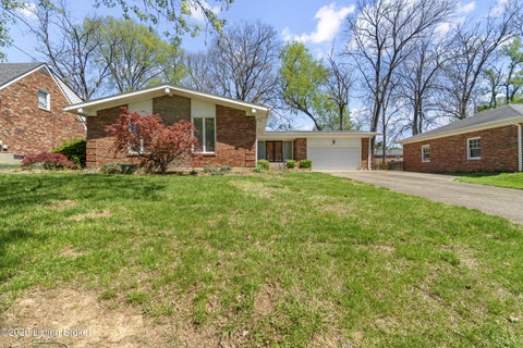 Homes For Sale - 1007 Williamsburg Ct<br/> Louisville, KY 40207