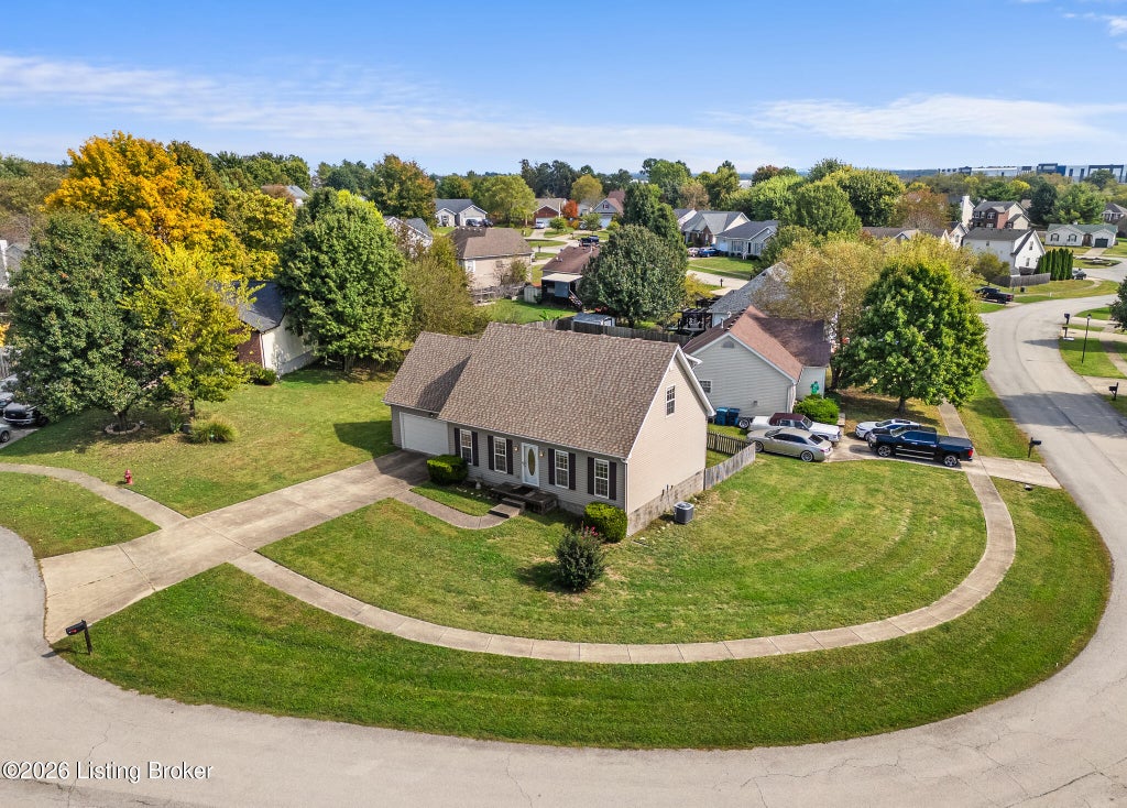 Photo of 1228 Cottonwood Ct, Simpsonville, KY 40067 (MLS # 1731910)
