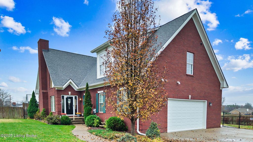 Photo of 151 Rustic Way, Shepherdsville, KY 40165 (MLS # 1704084)