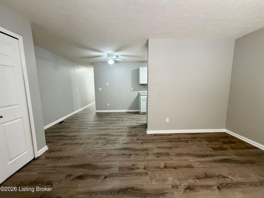 Photo of 515 E 4th St #1, New Albany, IN 47150 (MLS # 1708363)
