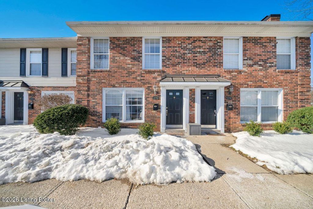 Photo of 1274 Westlynne Way, Louisville, KY 40222 (MLS # 1708828)