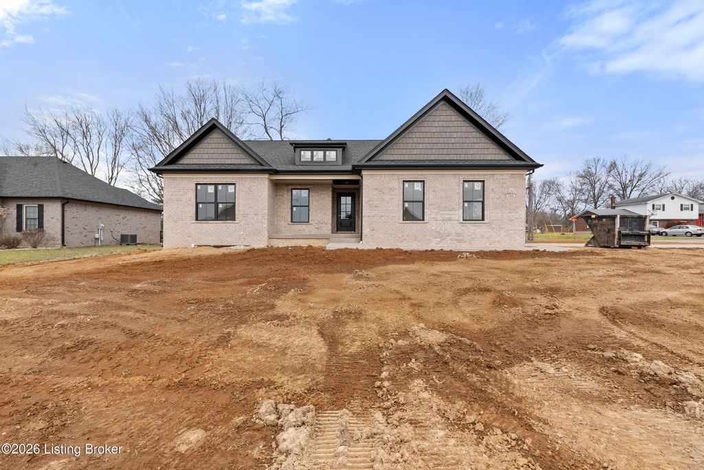 Photo of 104 Glenda Elaine Dr, Mt Washington, KY 40047 (MLS # 1707437)