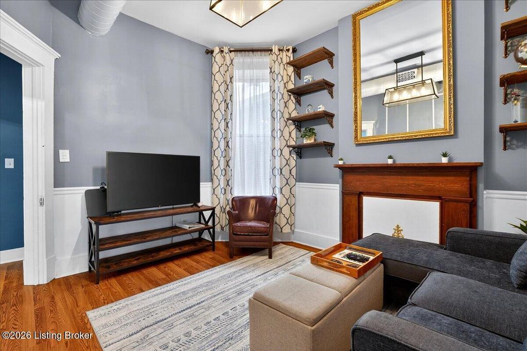 Photo of 1328 Morton Ave, Louisville, KY 40204 (MLS # 1711333)