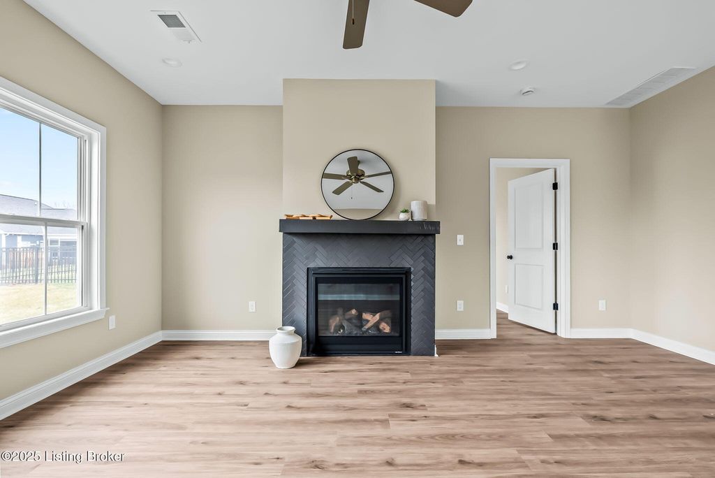 Photo of 3700 Scarlet Oak Ln, La Grange, KY 40031 (MLS # 1705546)