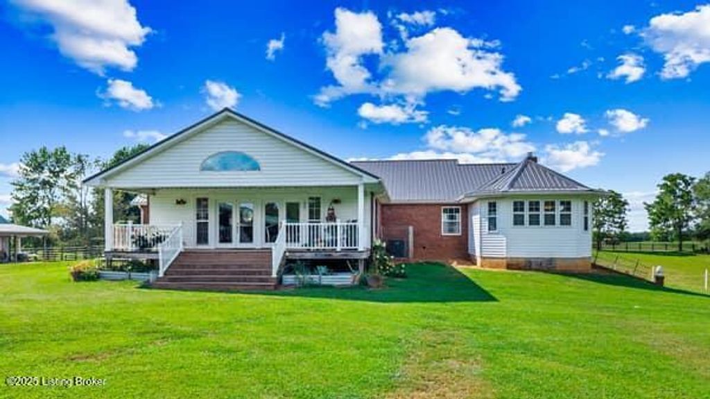 Photo of 165 Carter Brothers Rd, Hodgenville, KY 42748 (MLS # 1704035)