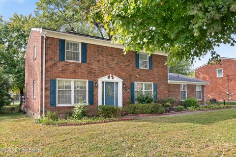 Photo of 3306 Stony Brook Dr, Louisville, KY 40299 (MLS # 1701434)