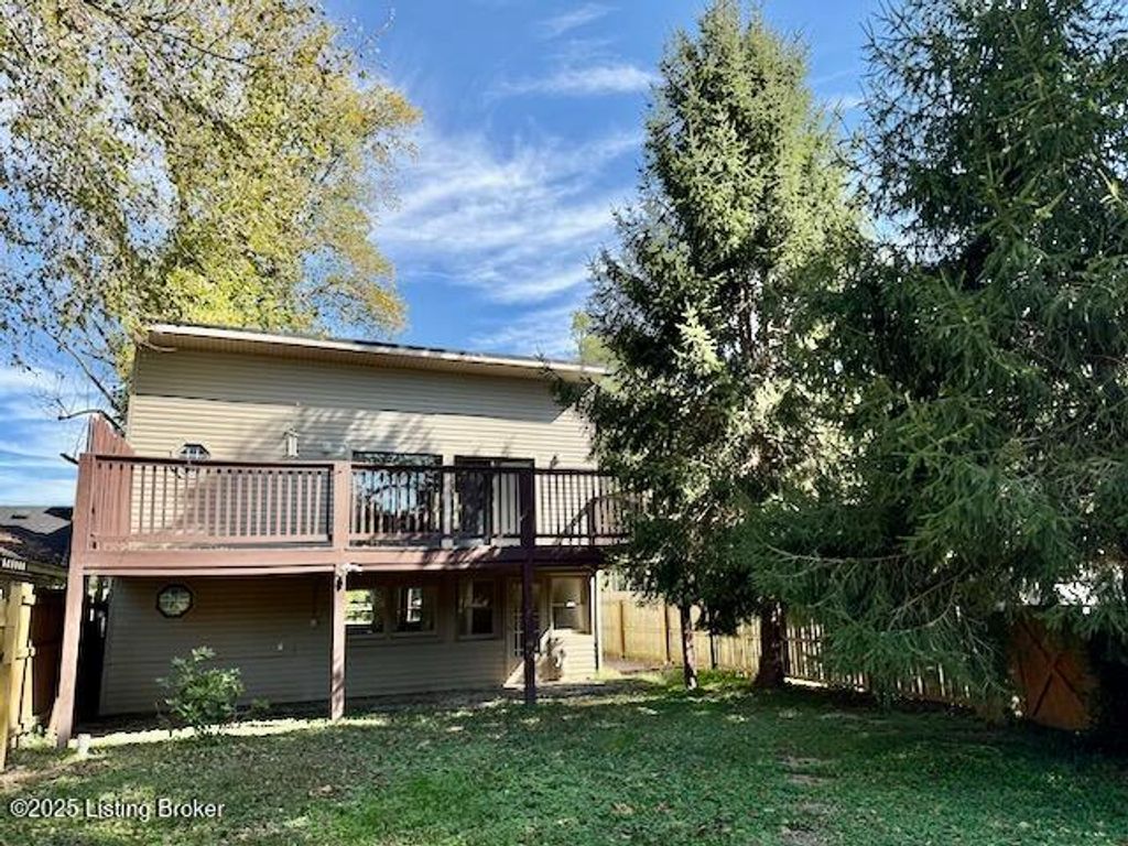 Photo of 6115 Front St, Westport, KY 40077 (MLS # 1714197)