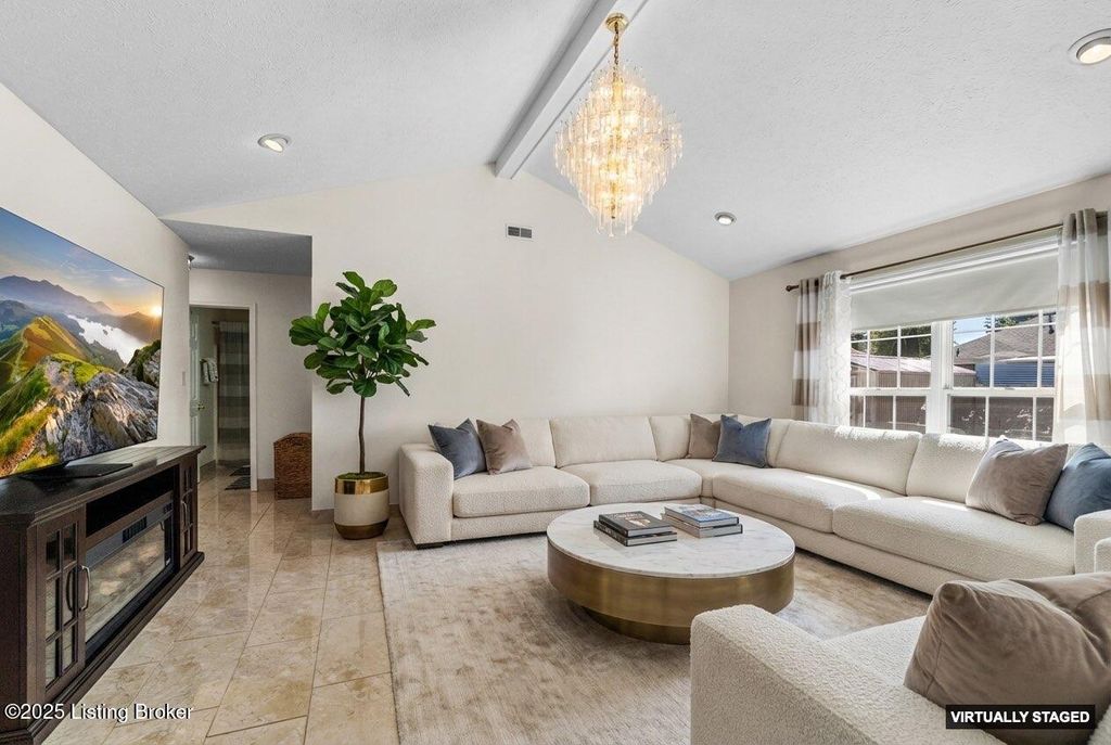 Photo of 5214 Plume Dr, Louisville, KY 40258 (MLS # 1704683)