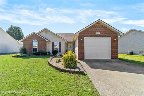 Photo of 5214 Plume Dr, Louisville, KY 40258 (MLS # 1704683)