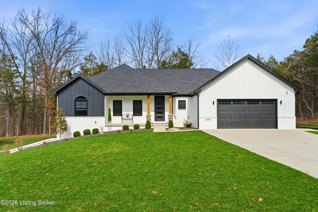 Photo of 78 Monterey Ct, Brandenburg, KY 40108 (MLS # 1711026)