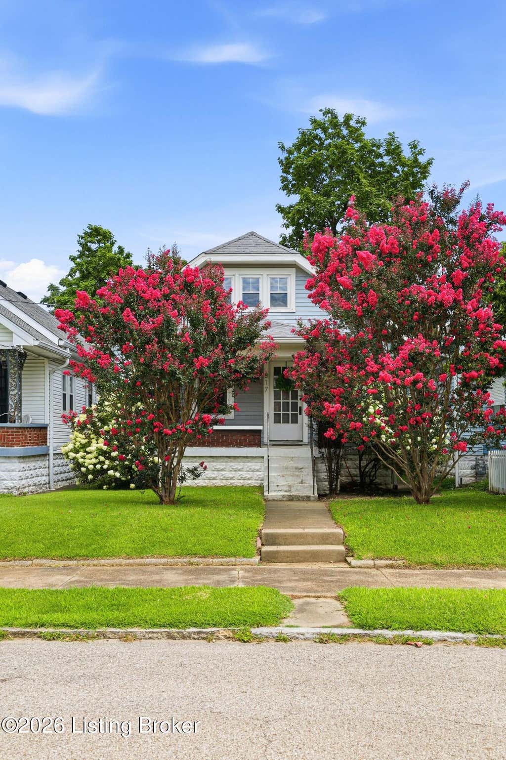 Photo of 817 Lydia St, Louisville, KY 40217 (MLS # 1724829)