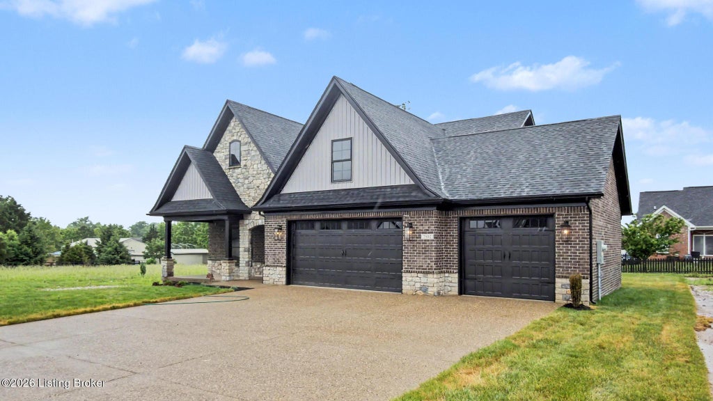 Photo of 7902 Wagon Trl Ct, Louisville, KY 40291 (MLS # 1728232)