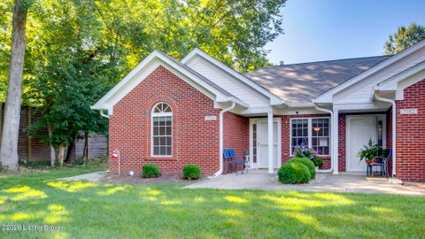 Photo of 7700 Lazy Creek Ct, Prospect, KY 40059 (MLS # 1722356)