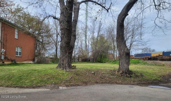 3109 W JEFFERSON ST, LOUISVILLE, KY 40212 - Image 377d9147aa3a9402ec039ffd842693bd/206500680