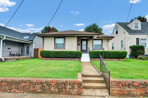 Photo of 1139 Delor Ave, Louisville, KY 40217 (MLS # 1720072)